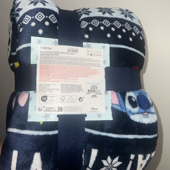 Disney Stitch Blanket throw home its stitch-mas chrismas blanket new snow soft - Picture 5 of 9